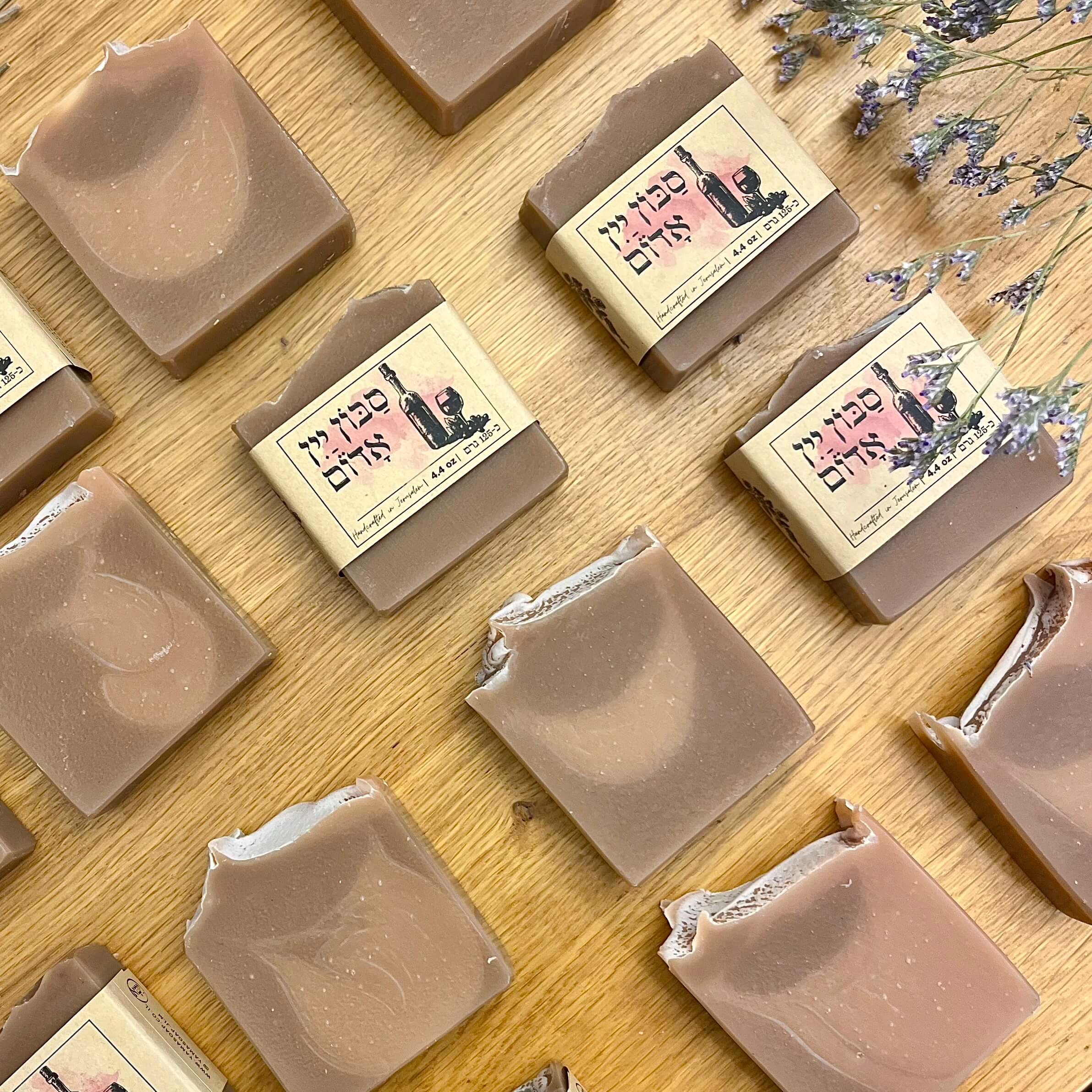 סַבּוֹן יַיִן אָדוֹם – תמונה 2